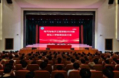 <b>业规划取专业成长角度向重生提出</b>